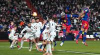 برشلونة يتفوق على قاهر ريال مدريد ويبلغ نصف نهائي كأس اسبانيا