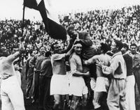 كأس العالم في إيطاليا 1934: المنتخب المضيف يرفع الكأس بحضور موسوليني.. ومصر أول بلد عربي يشارك في "العرس" العالمي