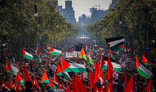 بطلب أميركي... إسبانيا تحيل قضية متبرع مؤيد للفلسطينيين إلى المحكمة