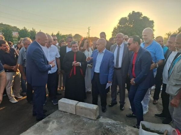 بلدية تحوم تحتفل بوضع حجر الأساس لمقرها الجديد