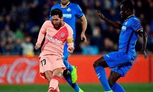 ميسي يهز الشباك مجددا... وبرشلونة يعزز صدارته لليغا