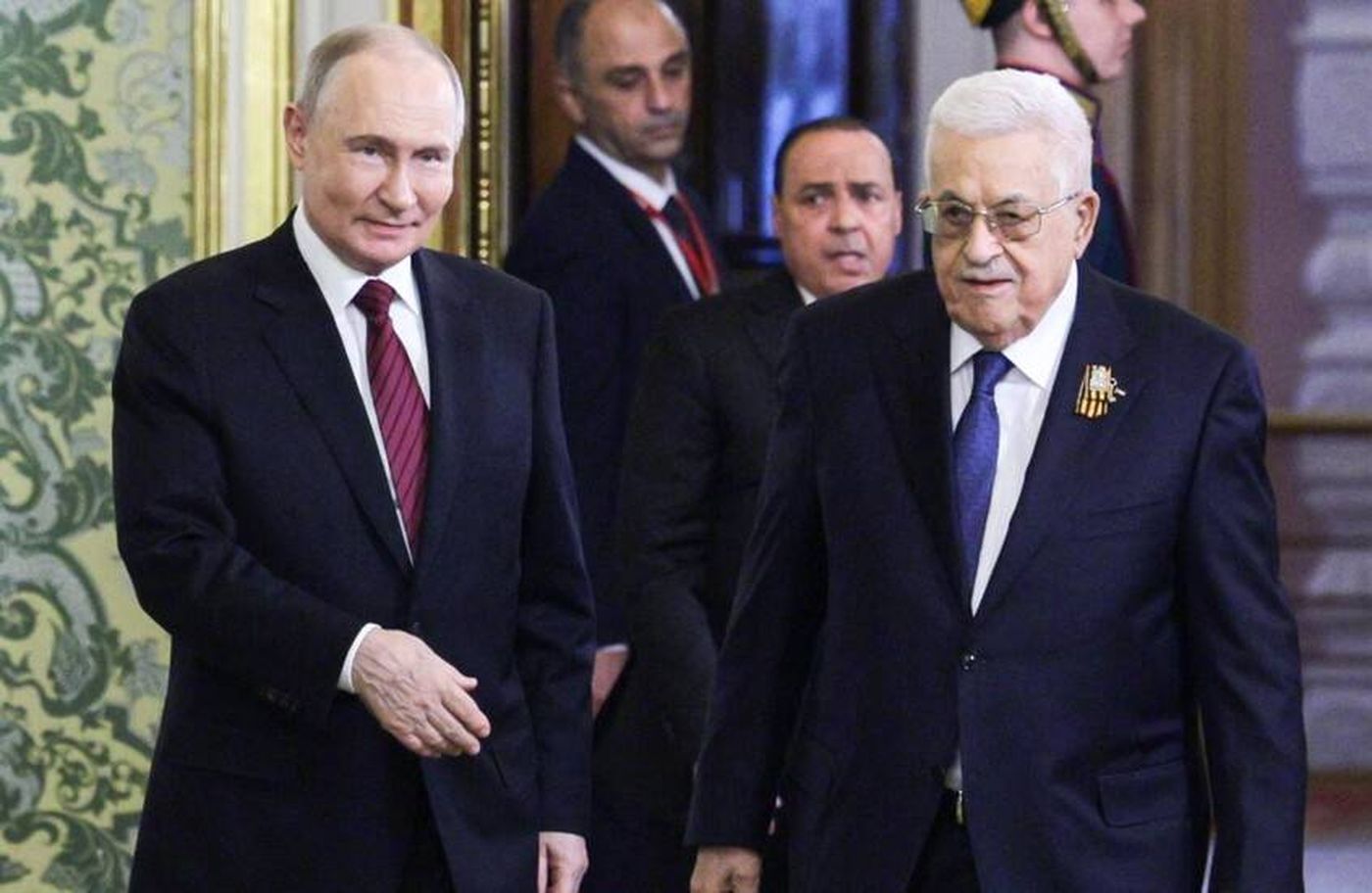 الكرملين: بوتين وعباس يبحثان غداً تطورات الوضع في غزة