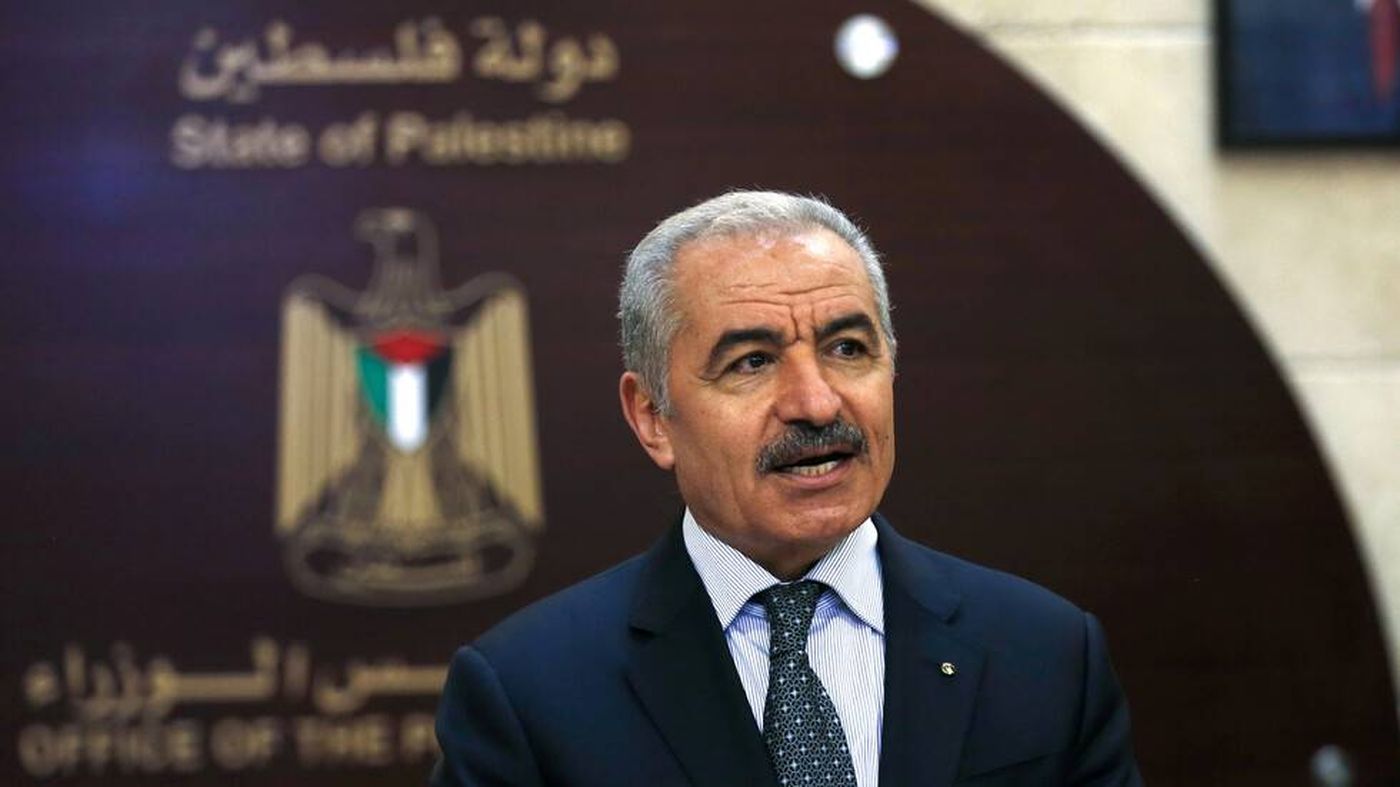 اشتية يجري مباحثات مع وزير الخارجية الكويتي في دافوس