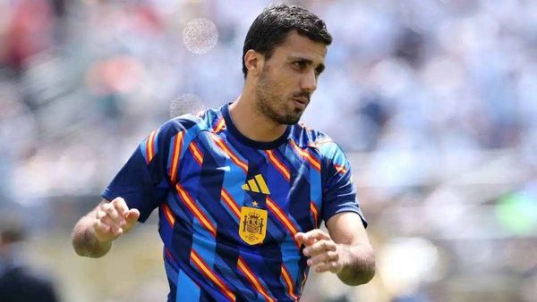 رودري يفاجئ مانشستر سيتي بطلب استثنائي... هل اقترب من برشلونة؟