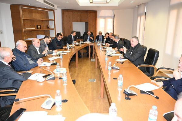 لجنة الشؤون الخارجية تتمسّك ببقاء "اليونيفيل" في الجنوب ومنع الفراغ