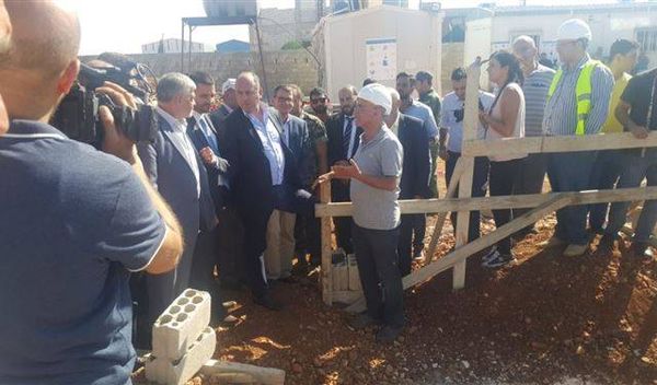 بو عاصي يضع حجر الاساس لسوق خضار وبراد في النبي شيت