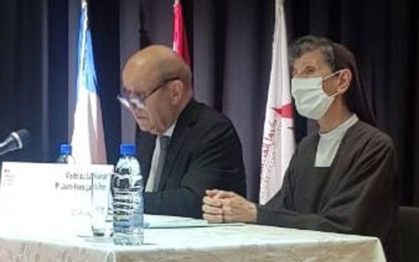 لودريان يختتم زيارته: لبنان على شفير الهاوية والنهوض ممكن حياد البطريرك ايجابي و15 مليون يورو للقطاع التعليمي