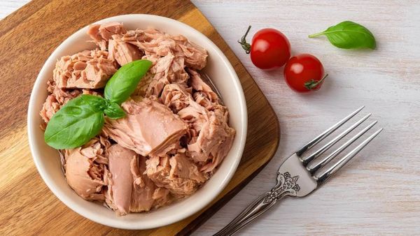 التونة وصحة القلب.. هل تساهم في خفض ضغط الدم؟