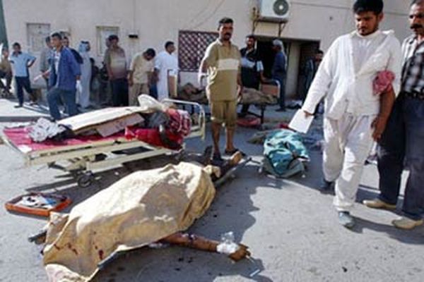 10 قتلى في تفجير انتحاري استهدف زوارا شيعة جنوب بغداد