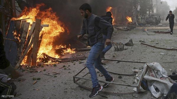 عشرات القتلى في دوما وغارات على حلب