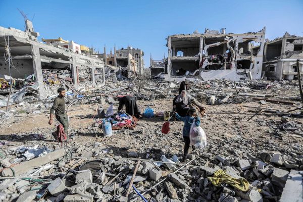 صمود الشعب الفلسطيني احبط خطط «اسرائيل» وحماس لا تزال متجذّرة بغزة
الهدنة صامدة وتحرير 39 فلسطينياً مقابل 13 «اسرائيلياً» بجهود قطرية
القوات اللبنانية: الرئيس بري وعدنا بإدراج «قيادة الجيش» على جدول أعمال الجلسة التشريعية