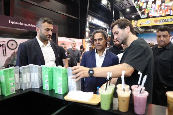 "النجم" الفرنسي كريستيان كاريمبو زار
“Beirut Sports Festival”