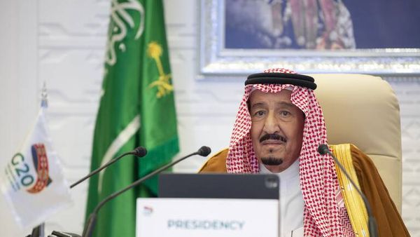 الملك السعودي يوجه بتقديم مساعدات عاجلة للاجئين الأوكران