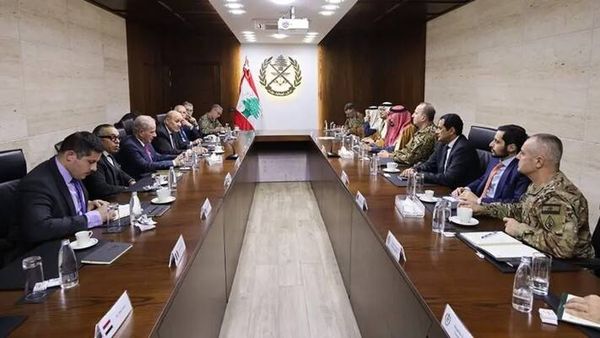 سفارة فرنسا: اتفاق على عقد مؤتمر لدعم الجيش في باريس
في 5 آذار وتشديد على أهمية حصر السلاح