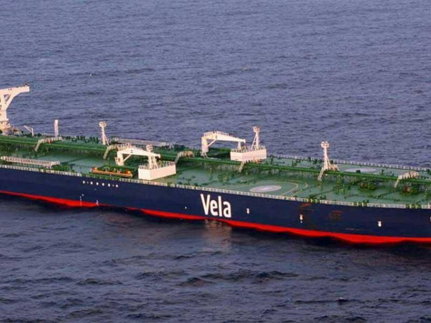 الصين تطلق أول ناقلة نفط خام ذكية في العالم تعمل بالميثانول