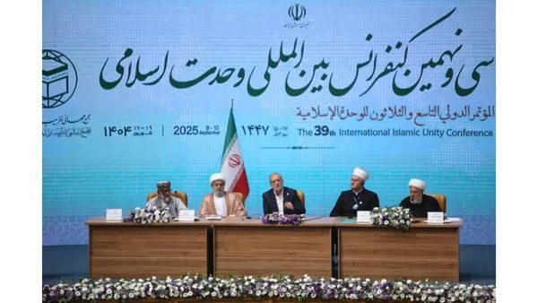 الخطيب من طهران يدعو إلى تشكيل هيئة حوار مع حكومات العالم الإسلامي