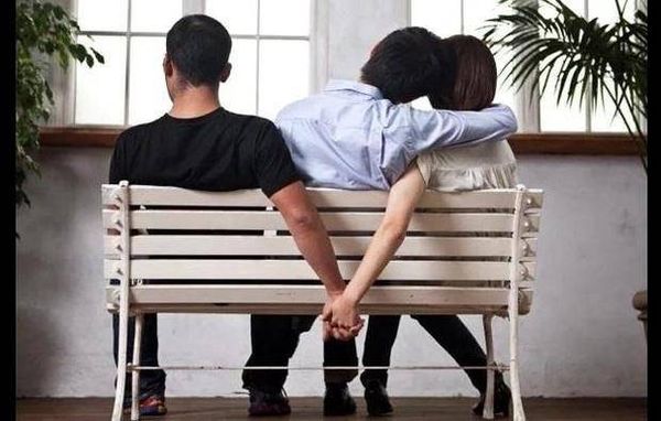 أنواع خيانة خفيّة يمكن ألا تتنبّهوا لها في علاقتكم مع الشريك!