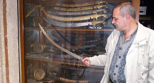 بالصور والفيديو...الأسلحة الدمشقية - القاتلة والجميلة