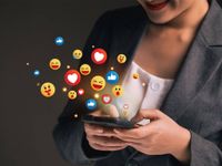 السوشيل ميديا ... سلاح رقمي ذو حدّين