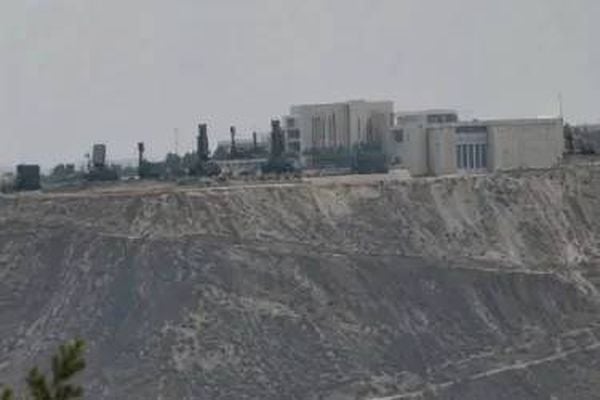 ما حقيقة نشر تركيا "القبة الفولاذية" قرب قصر الشعب في دمشق؟