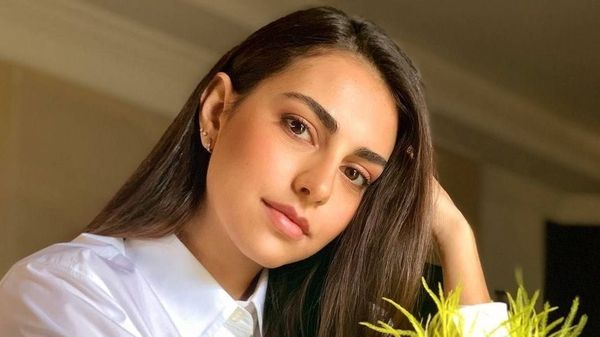بالصورة - أول ظهور علني لابنتي فاليري أبو شقرا التوأم