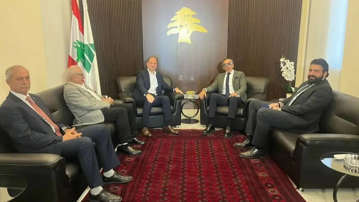 الجميل يلتقي السفير المصري في زيارة وداعية