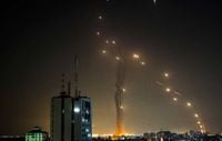 سرايا القدس تعلن إطلاق أكثر من 100 صاروخ باتجاه الأراضي المحتلة