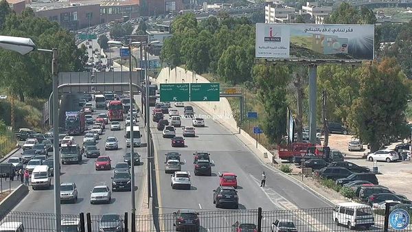 حركة المرور كثيفة على اوتوستراد الرئيس لحود