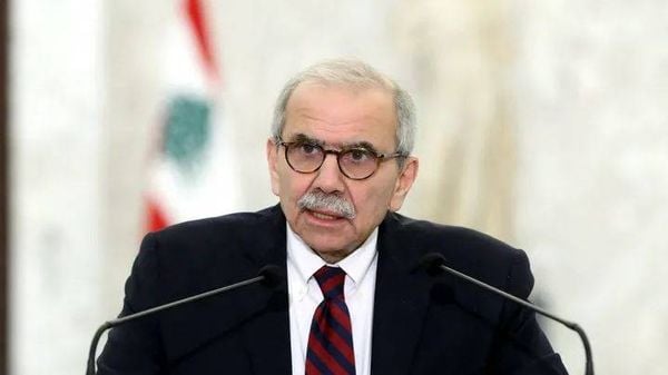 سلام: إقرار مشروع قانون الفجوة الماليّة
هو مدخل للإنقاذ... والكرة في مجلس النواب