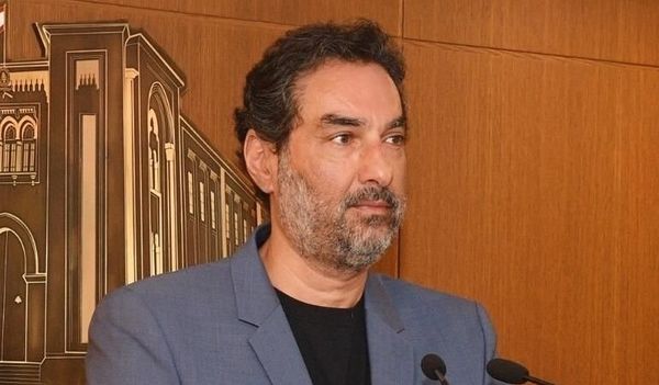 النائب وضاح الصادق: سمعنا الكثير من الكلام ولم نسمع أي حل فيما يسأل نواب توالوا على السلطة عن المياه والكهرباء وأموال المودعين، ومن يقدّم الهدايا لـ "إسرائيل" في لبنان ومن يعطيها الأعذار لتقوم بما تقوم به فهو متواطئ معها.