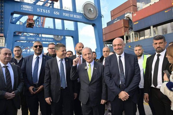 ما خلفيّة حراك السفير الأميركي باتجاه المؤسسات والمرافق العامة؟