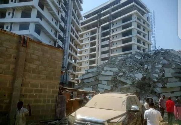 50 شخصا على الاقل محاصرون تحت الأنقاض بعد انهيار مبنى في نيجيريا