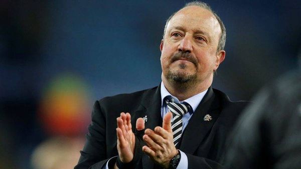 بنيتز يدعو نيوكاسل يونايتد للتنافس أكثر في سوق انتقالات اللاعبين