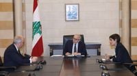 سلام يناقش ملفات المقالع والكسارات مع وزيري المالية والبيئة