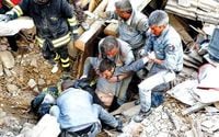 زلزال ايطاليا : قتلى ومفقودون وتدمير بلدات
