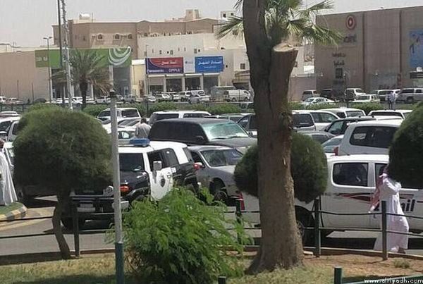 مجموعة مسلحة تهاجم مستشفی الملك خالد في السعودية