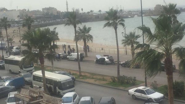 الاشتباه بسيارة قرب مسجد الزعتري تبين خلوها من المتفجرات