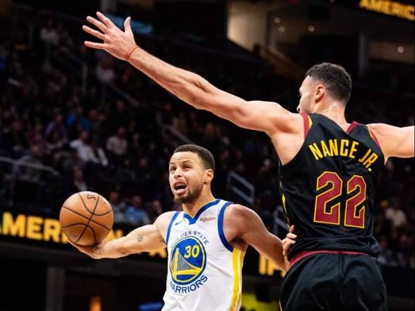 42 نقطة لستيفان كوري و35 نقطة لتاونز في مباريات NBA