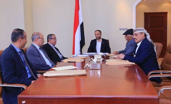 صنعاء : يجب فتح كامل للمطار وميناء الحديدة