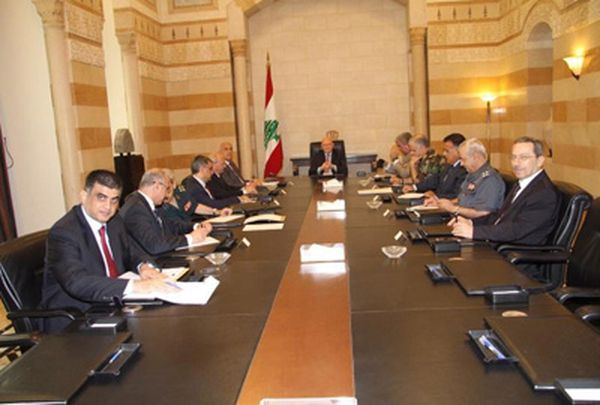 سلام ترأس اجتماعًا أمنيًّا في السراي الحكوميّة
مقبل : لعدم التهاون مع الإرهاب
والوثوق بالجيش والقوى الأمنيّة 
