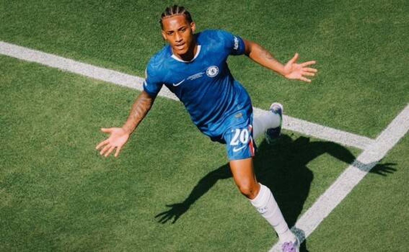 جواو بيدرو يتوج بجائزة لاعب الموسم في تشيلسي