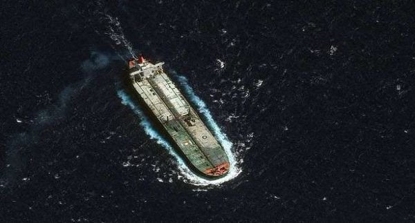 قبل انتهاء صلاحية مذكرة مصادرتها... أميركا تستولي على ناقلة نفط قرب فنزويلا