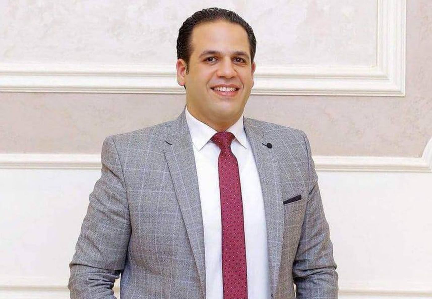 محمد الحمادي يكشف تفاصيل مسرحية 