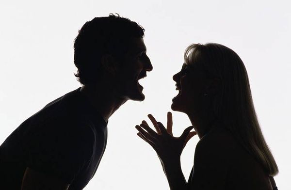 امرأة تطلب خلع زوجها لسبب غريب جدا.. ما هو؟ (فيديو)
