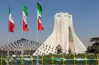 إيران: مضيق هرمز مغلق ولن يُفتح إلا بترتيبات إيرانية