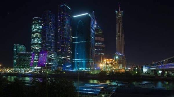 وزير إيطالي يدعو لرفع العقوبات الاوروبية عن روسيا بنهاية العام