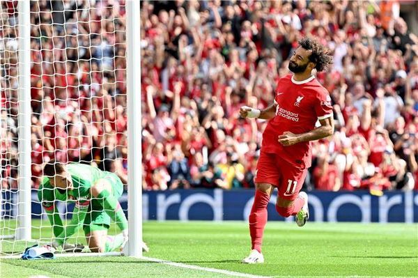 "الفرعون" يكسر اللعنة... صلاح يدخل التاريخ ويقود ليفربول إلى النقاط الثلاث