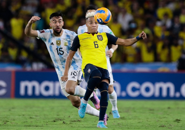 وثائق سفر مزورة وتسجيلات صوتية تؤكد أن اللاعب بايرون كاستيلو كولومبي... والإكوادور تواجه الاستبعاد من كأس العالم!