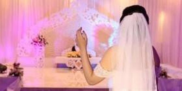 شاب يلغي زفافه لمشاهدة مباراة كرة قدم!