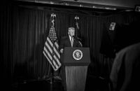 ترامب: إغلاق المجال الجوّي فوق فنزويلا